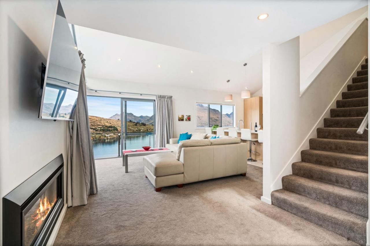 Lakeview Retreat - Queenstown Holiday Home Екстериор снимка