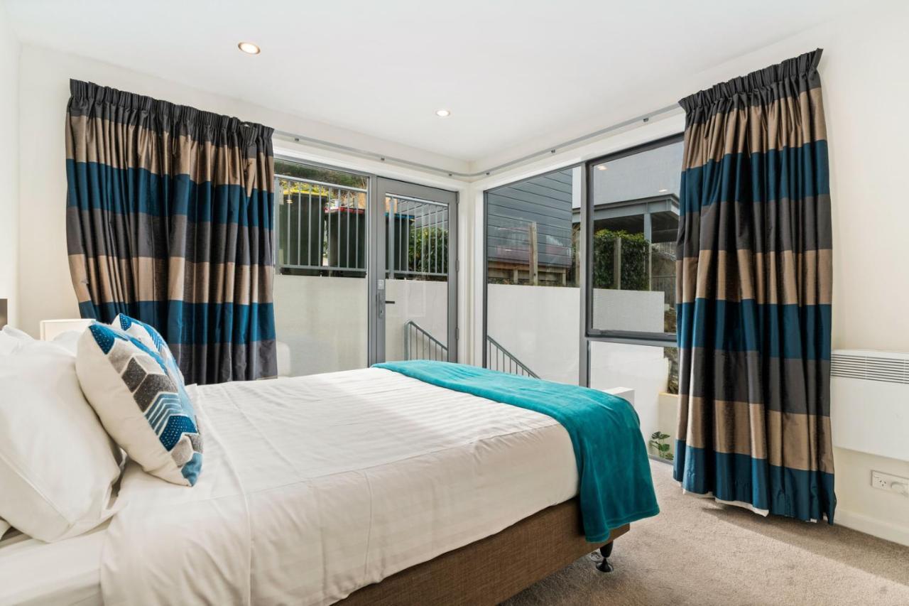 Lakeview Retreat - Queenstown Holiday Home Екстериор снимка